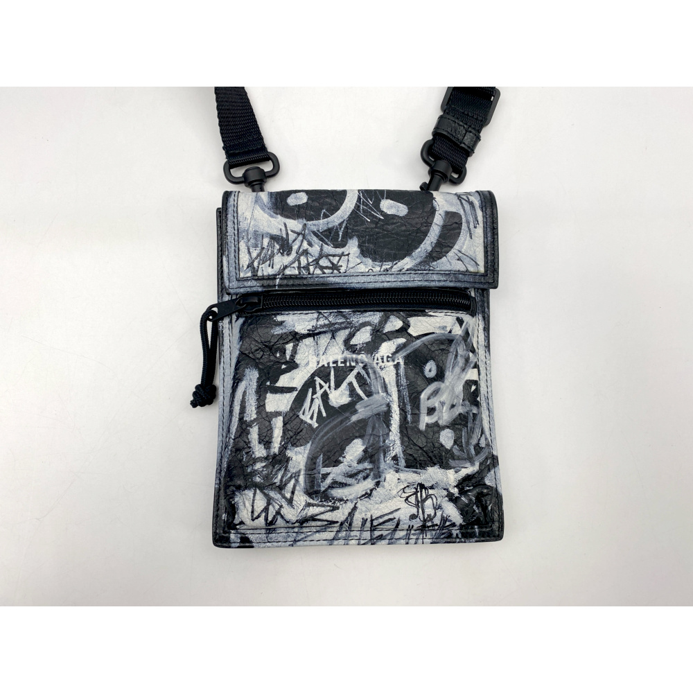 【美品】バレンシアガ グラフィティ エクスプローラー レザー ボディバッグ BALENCIAGA バレンシアガ EXPLORER グラフィティ ボディバッグ