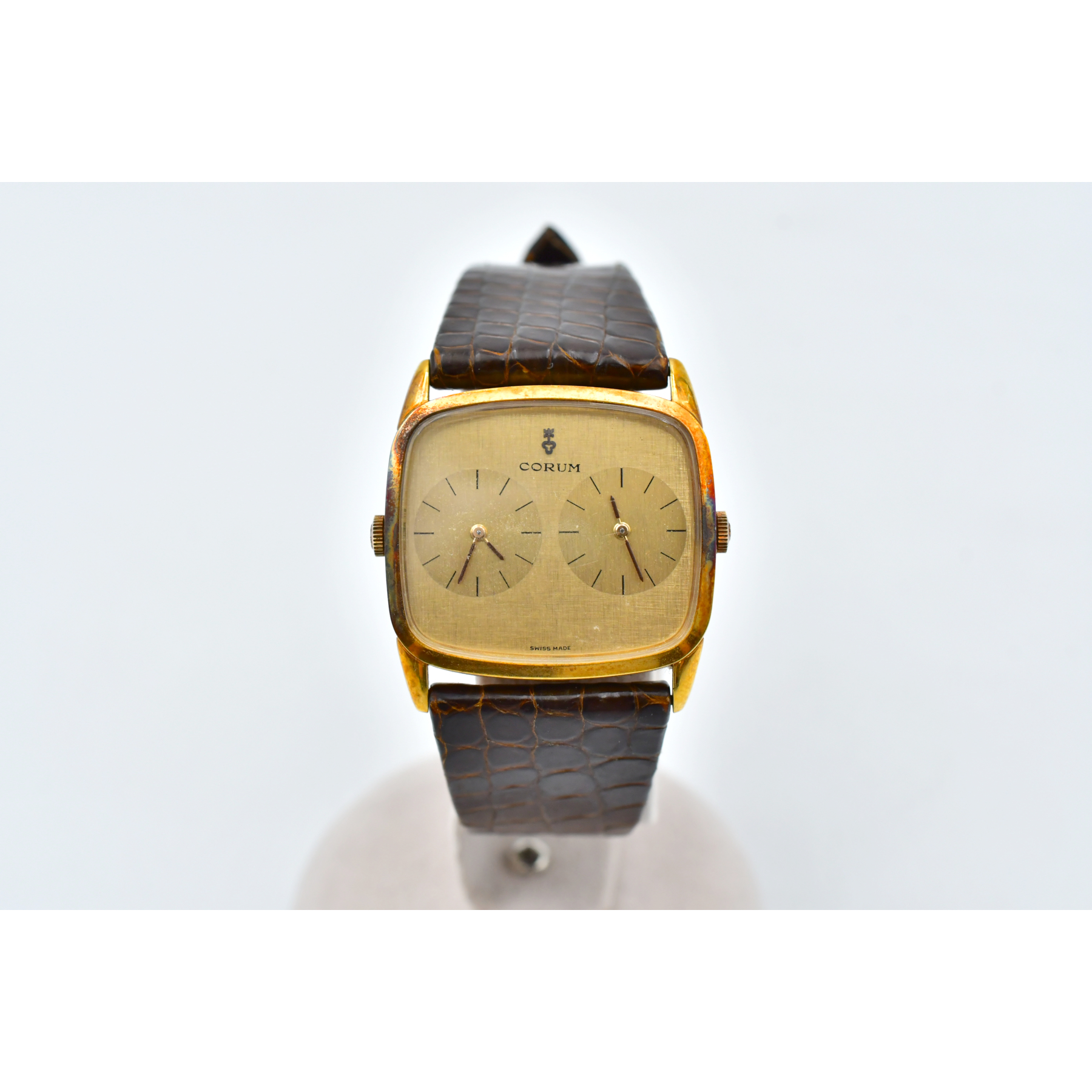 コルム デュアルタイム シャンパン文字盤 GP×革/手巻き Bランク