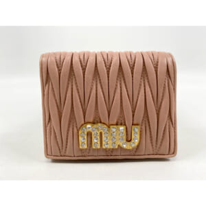 ミュウミュウ マテラッセ コンパクトウォレット ピンク レザー 買取実績【買取日：2025年8月18日】