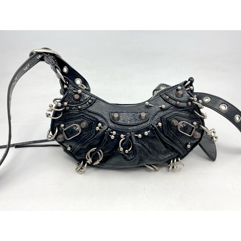バレンシアガ ル・カゴールXS ピアス ショルダーバッグ 黒 レザー 買取
