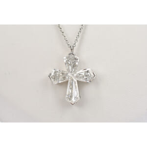 グラフ トラぺゾイド ダイヤネックレス Au750 縦18.6×横16.6 買取実績【買取日：2025年8月19日】