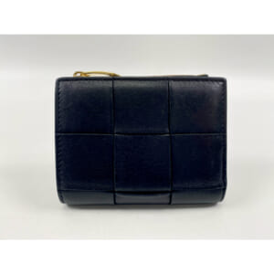 ボッテガヴェネタ 二つ折り財布 カセット マキシイントレ レザー ブラック CASSETTE（BOTTEGA VENETA） ボッテガ ヴェネタ （BOTTEGA