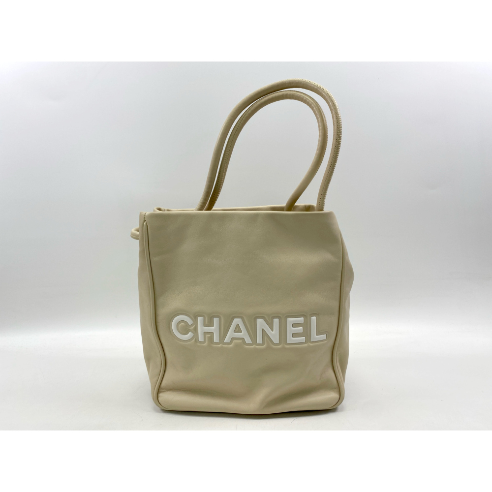 シャネル カメリア トートバッグ ベージュ ラム Bランク