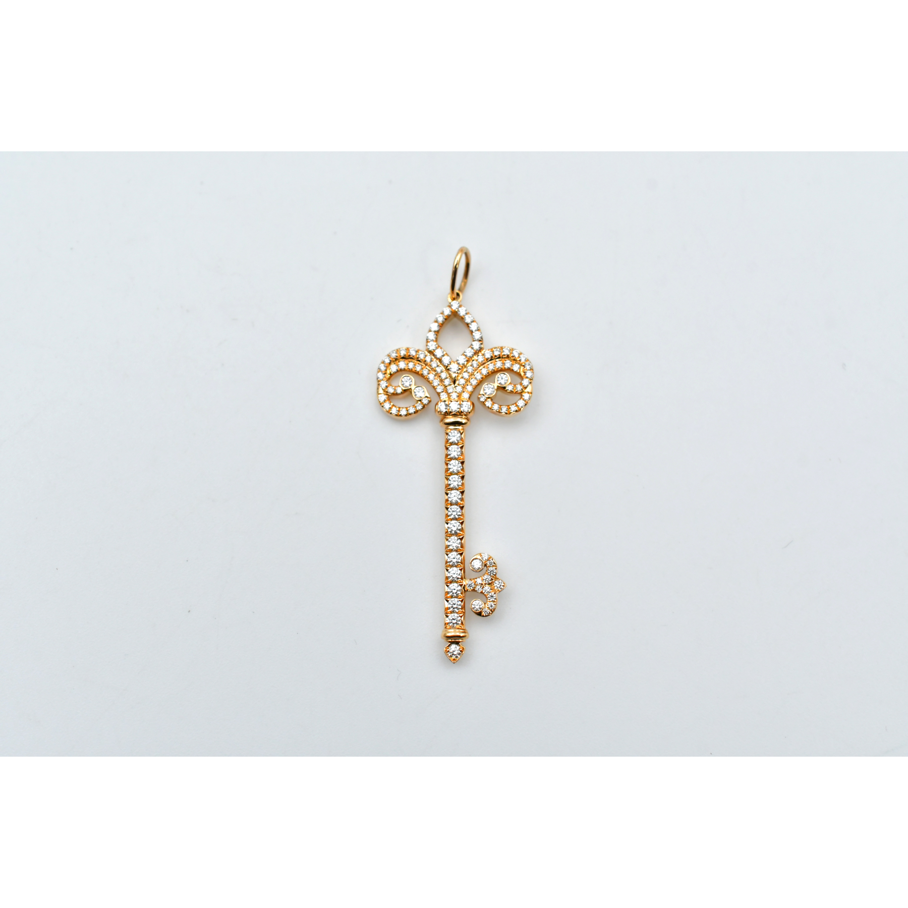 ティファニー フルール ド リス キー ダイヤチャーム ミディアム ネックレストップ Au750 ABランク