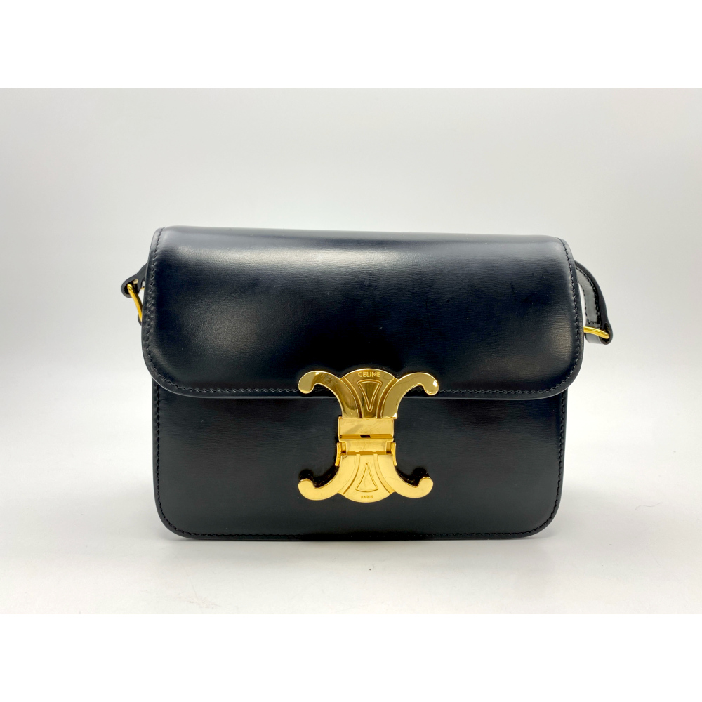 【新作・⭐︎正規品⭐︎】セリーヌ　トリオンフショルダーバッグ　✴︎付属品完備✴︎ セリーヌ」がフォール・コレクションをローンチ！ “トリオンフ