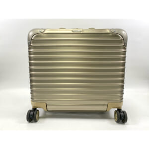 最新RIMOWA オリジナルコンパクトキャリーケース　4輪　29L オリジナル コンパクト アルミニウム製 コンバーチブル ホイール