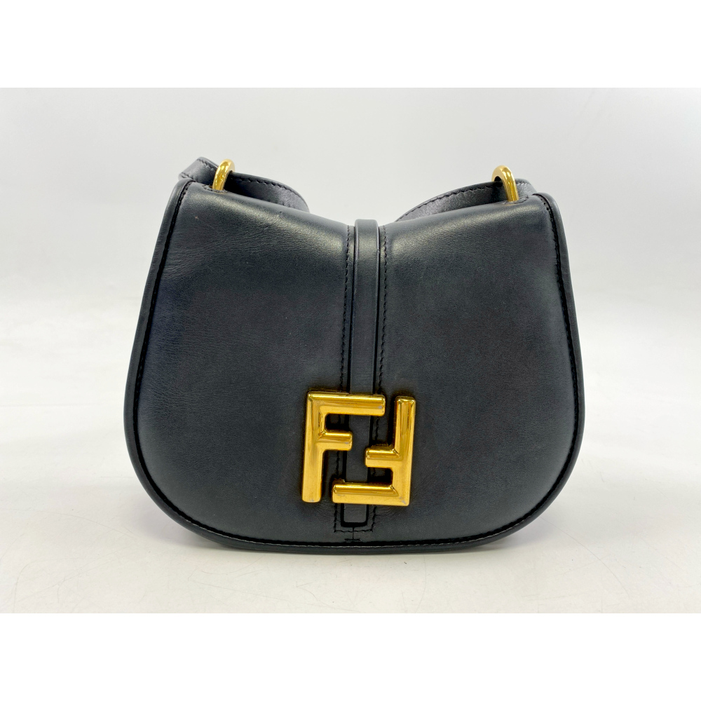 フェンディ カモン スモール ショルダーバッグ ブラック レザー 斜め掛けバッグ ゴールド金具 8BS082 Bランク