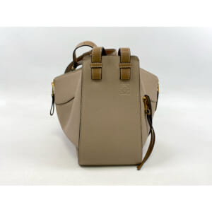 ロエベ ハンモック スモール 2wayショルダーバッグ ベージュ レザー ゴールド金具 ハンドバッグ 買取実績【買取日：2025年9月12日】