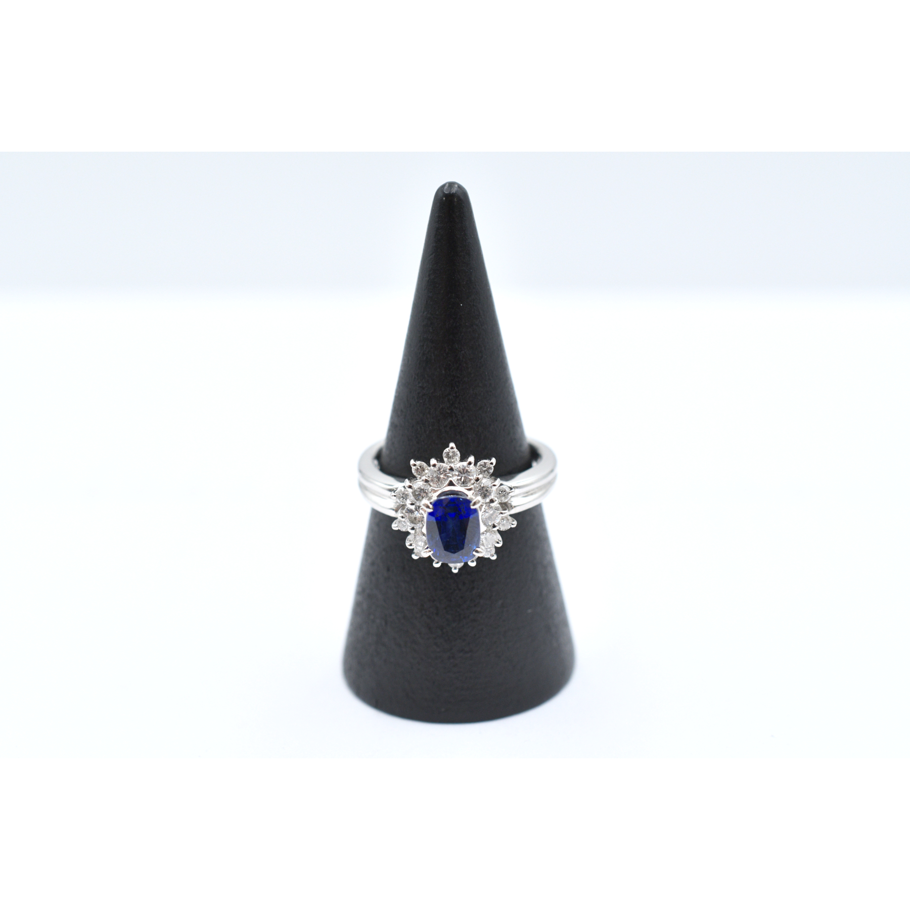 サファイアリング Pt900 S1.07ct/D0.61ct Bランク