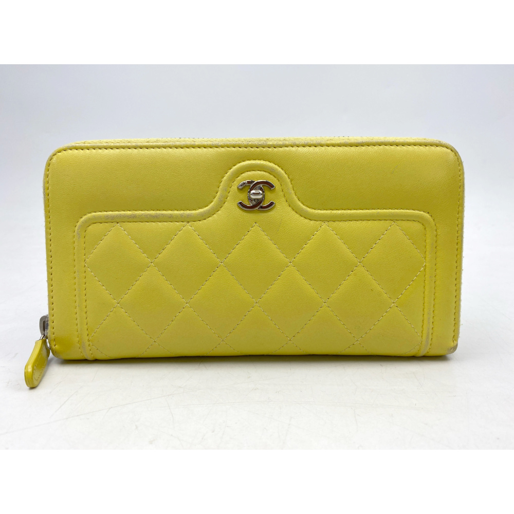 シャネル マトラッセ ターンロック ラウンドファスナー長財布