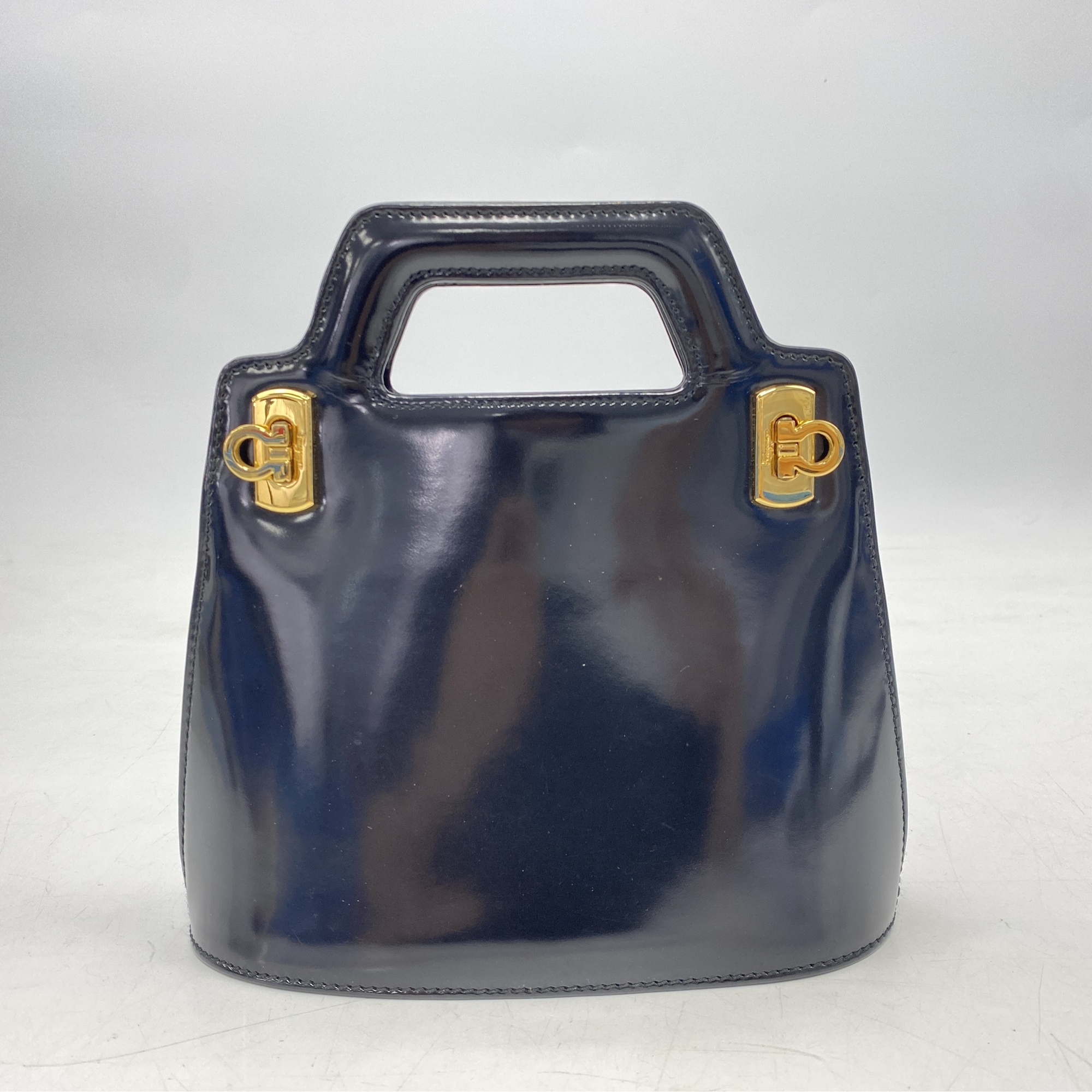 フェラガモガンチーニ2wayショルダーハンドバッグブラック 7070様専用