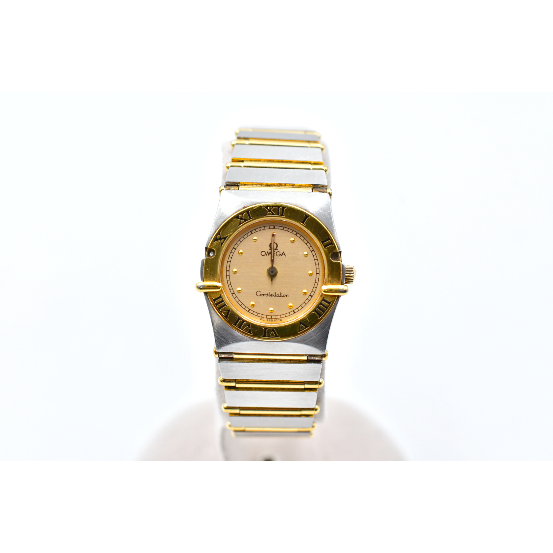 オメガ コンステレーション YG×SS QZ シェル文字盤 レディース腕時計