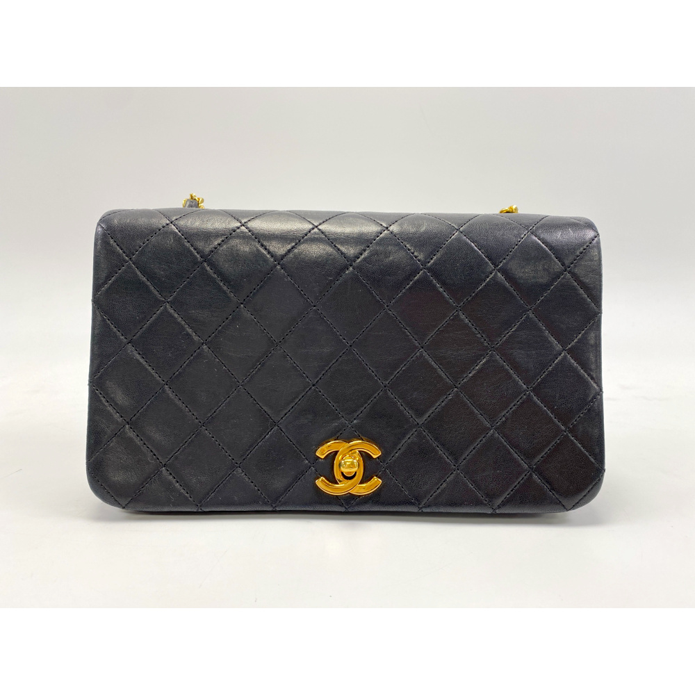 シャネル マトラッセ フルフラップ チェーンショルダーバッグ 黒 ラムスキン GD金具 Bランク