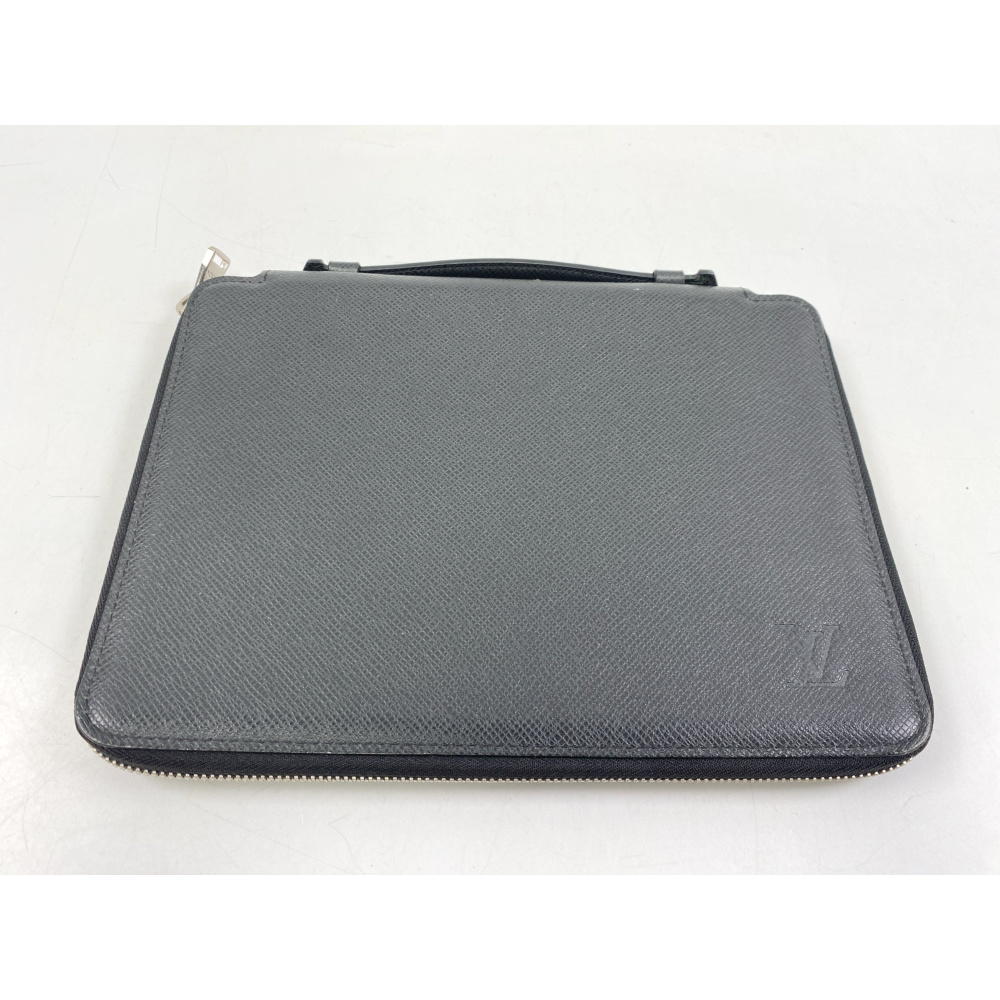 ルイ・ヴィトン タイガ ipadエッセンシャル ケース ノワール レザー CA0166 Bランク