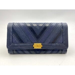 シャネル ボーイシャネル Vステッチチェーンウォレット ネイビー 買取実績【買取日：2025年10月19日】