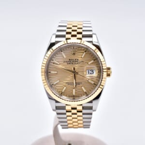 ロレックス デイトジャスト シャンパンフルーテッド文字盤 ジュビリーブレス SS×YG/AT 126233 買取実績【買取日：2025年10月9日】