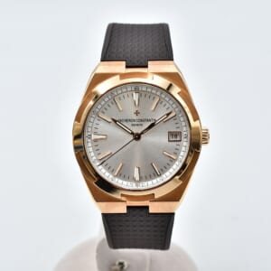 ヴァシュロン・コンスタンタン オーヴァーシーズ シルバー文字盤 YG×ラバー/AT 4500V/000R-B127 買取実績【買取日：2025年10月3日】