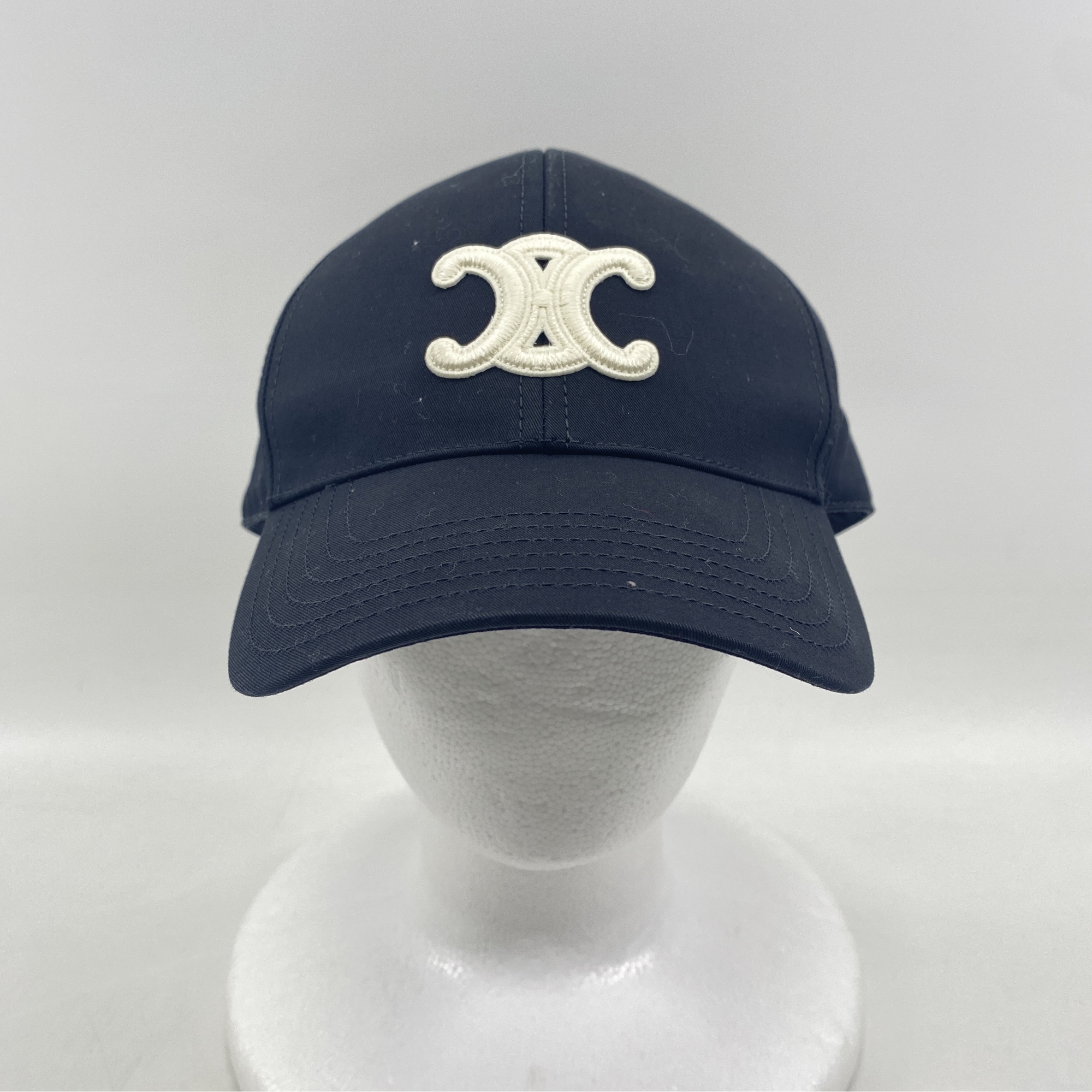 セリーヌ ロゴ トリオンフ ベースボールキャップ Bランク