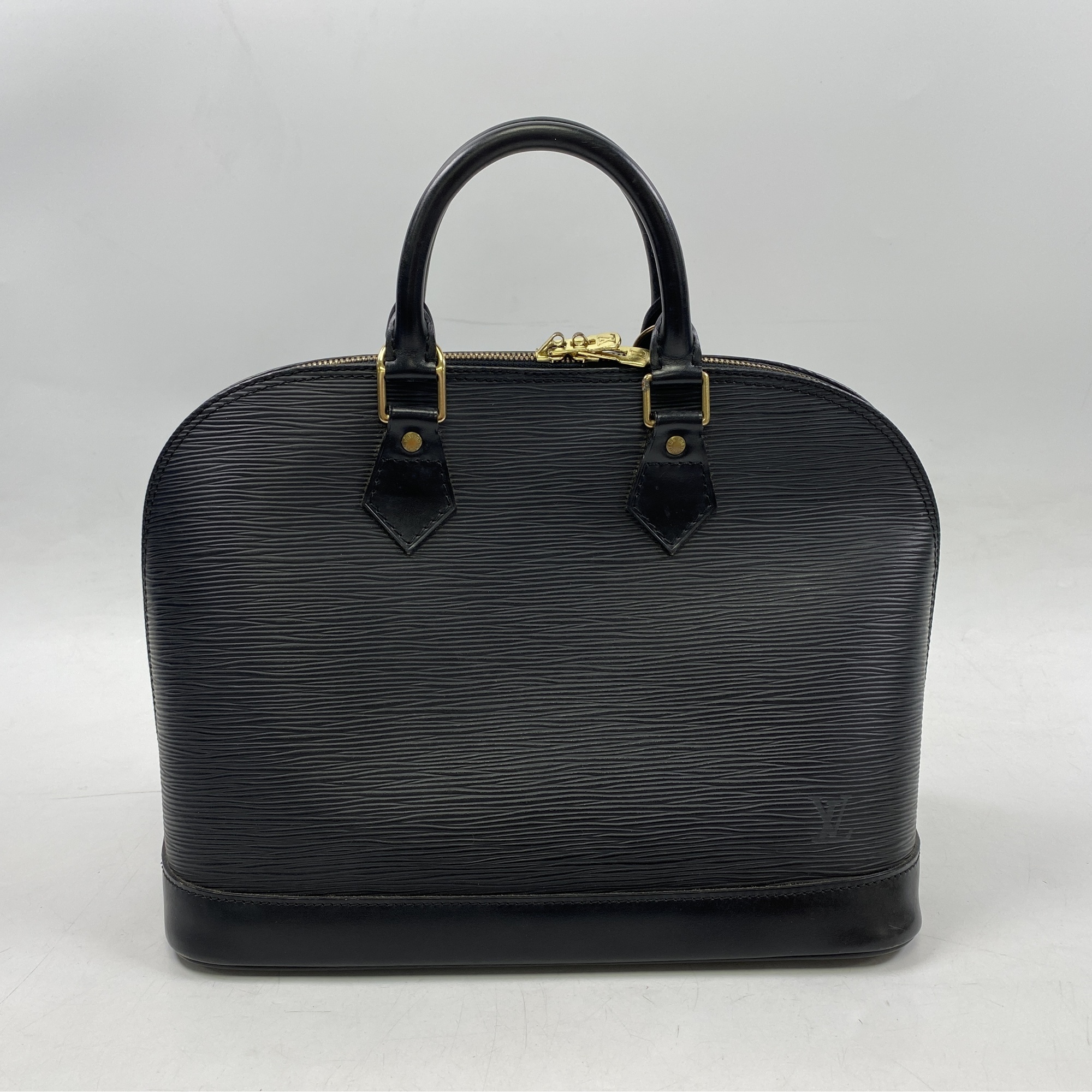 ルイ・ヴィトン エピ アルマPM ノワール Bランク