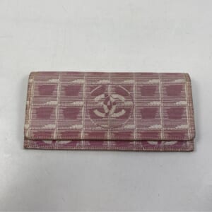 シャネル ニュートラベルライン 二つ折り長財布 ピンク 買取実績【買取日：2025年10月18日】