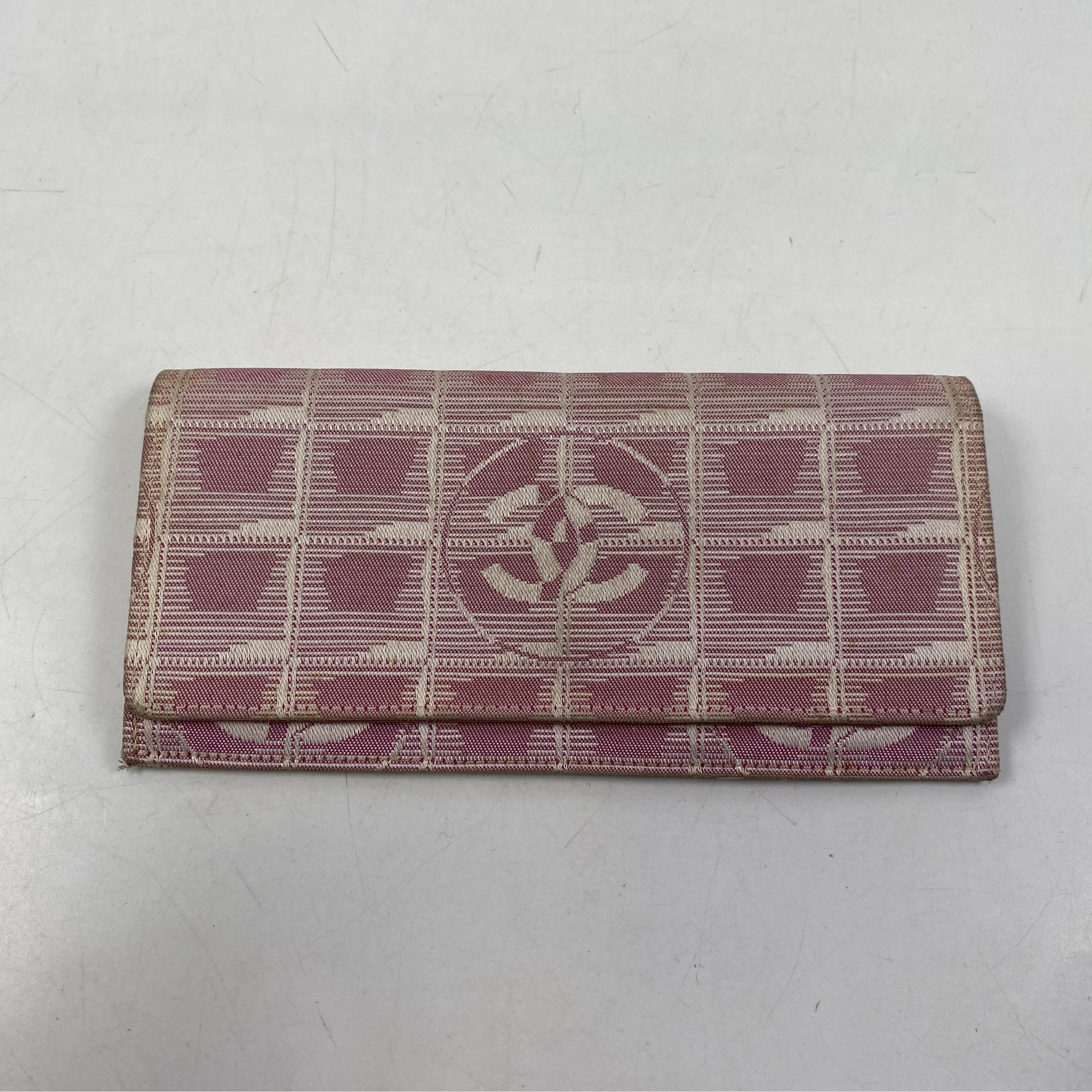 シャネル ニュートラベルライン 二つ折り長財布 ピンク 買取実績【買取