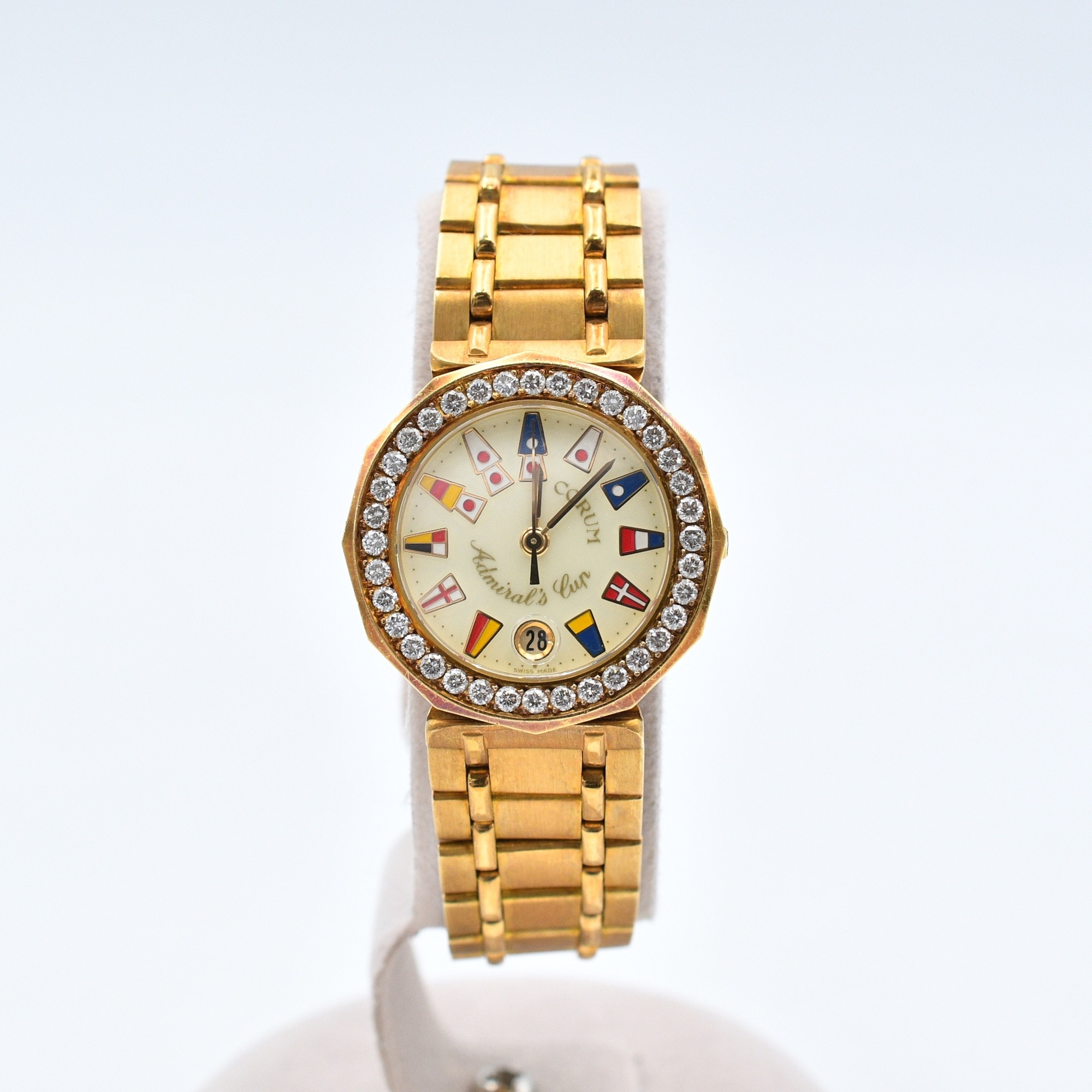 コルム アドミラルズカップ ダイヤベゼル デイト 白文字盤 K18YG/QZ 39.910.65.V85 Cランク