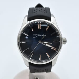 H.モーザー パイオニア センターセコンド 青文字盤 SS×ラバー/AT 3200-1200 買取実績【買取日：2025年10月2日】