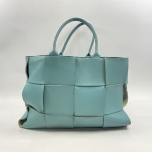 ボッテガヴェネタ マキシイントレチャート アルコ ラージ トートバッグ レザー ライトブルー 買取実績【買取日：2025年10月17日】