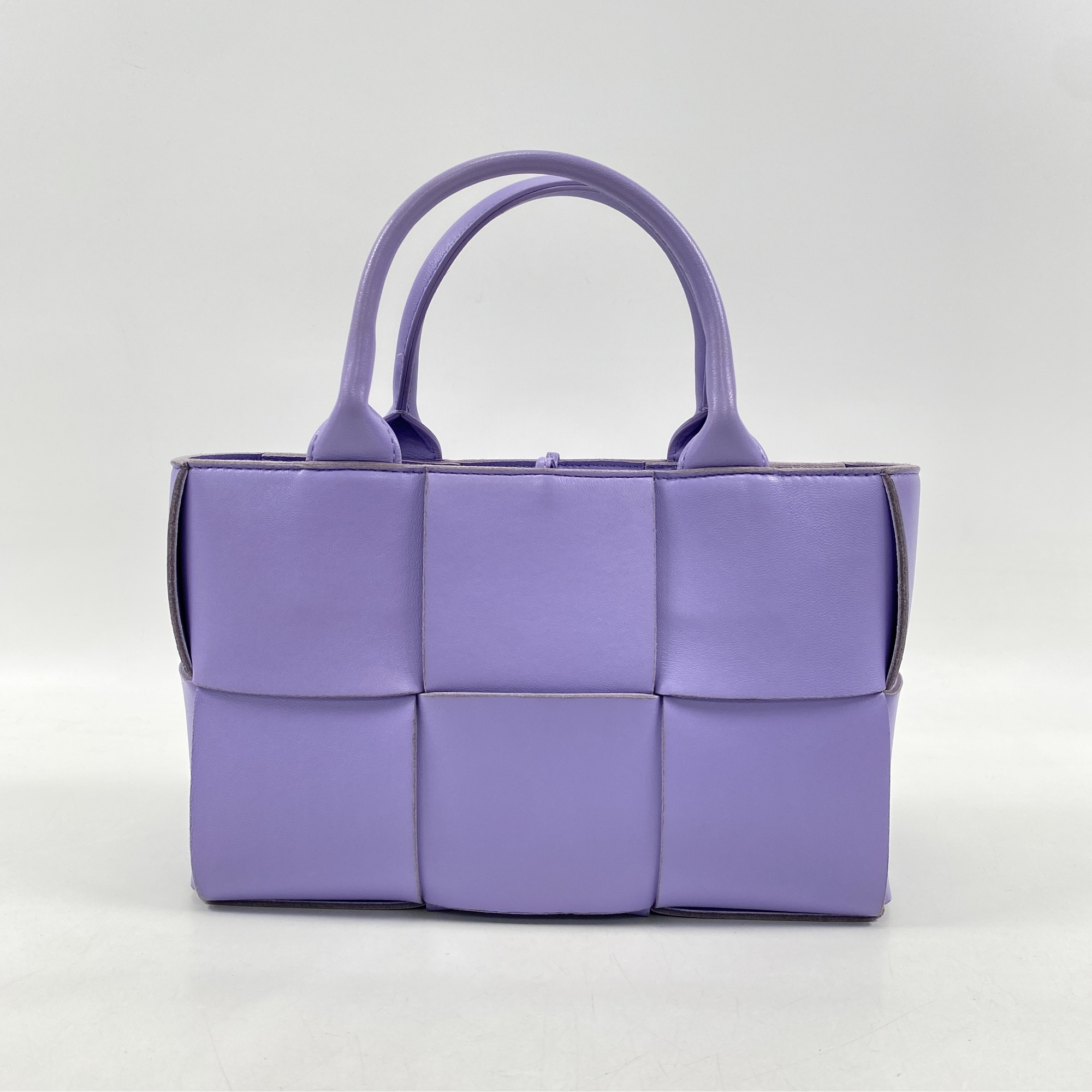 ボッテガヴェネタトートバッグパープルレザー 美品》ボッテガヴェネタ