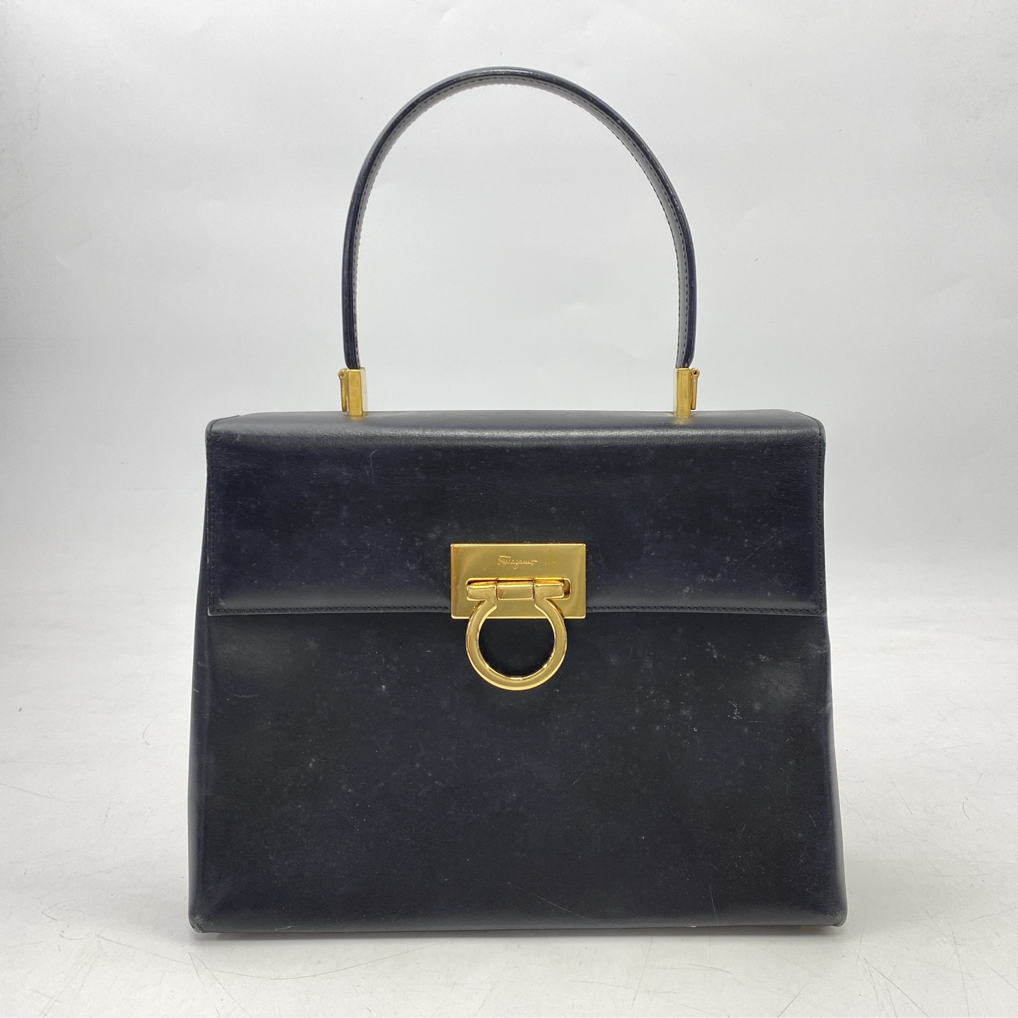 サルヴァトーレ フェラガモ ガンチーニ トップハンドルバッグ 黒