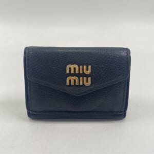 ミュウミュウ レターウォレット 三つ折り財布 黒 ヴィッテロダイノレザー 5MH021 買取実績【買取日：2025年10月21日】