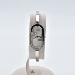 フェンディ オーロック バーティカル シルバー文字盤 ダイヤベゼル SS/QZ FOW958A5UF 買取実績【買取日：2025年10月25日】