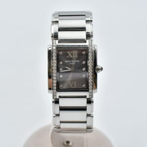 パテック フィリップ トゥエンティ フォー10P＆ベゼルダイヤ シルバー文字盤 SS/QZ 4910/10A-010 買取実績【買取日：2025年10月18日】