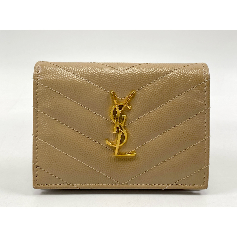 ✨美品　人気✨サンローラン　三つ折り　カサンドラ　Vステッチ　レザー　ベージュ ✨美品 人気✨サンローラン 三つ折り カサンドラ Vステッチ レザー