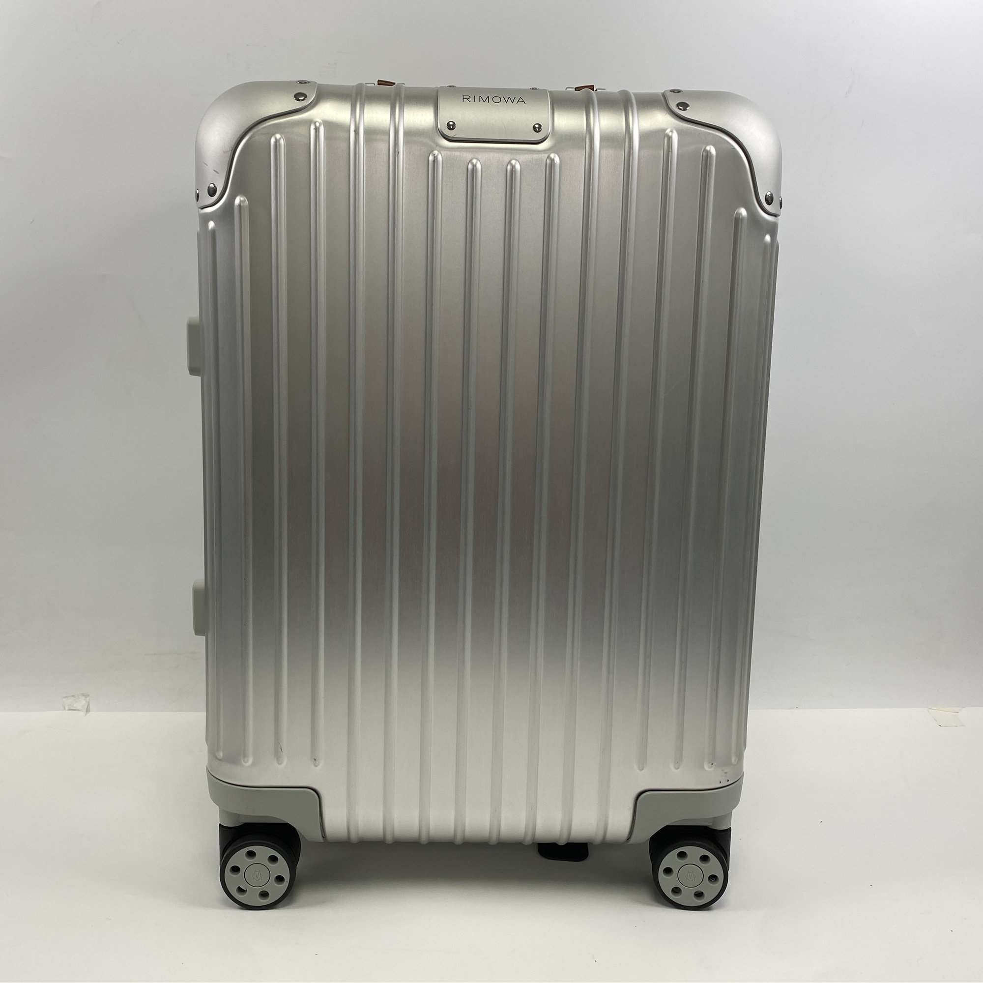 リモワ キャビン ツイスト 35リットル シルバー Bランク