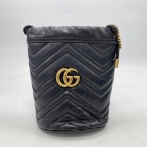 グッチ GGマーモント ミニバケットバッグ 黒 レザー 575163 買取実績【買取日：2025年10月21日】