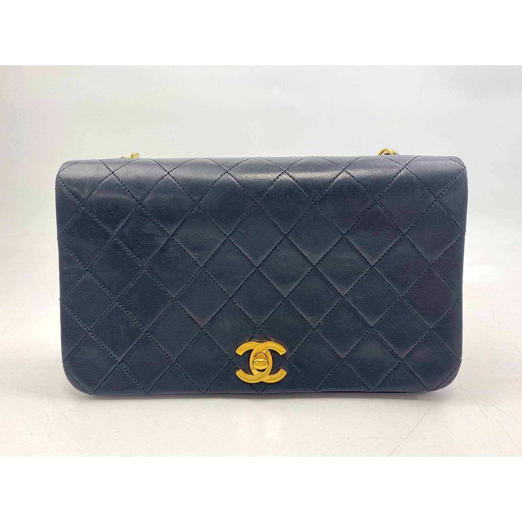 シャネル マトラッセ23 フルフラップ Sチェーン 黒 ラムスキン GD金具 Bランク