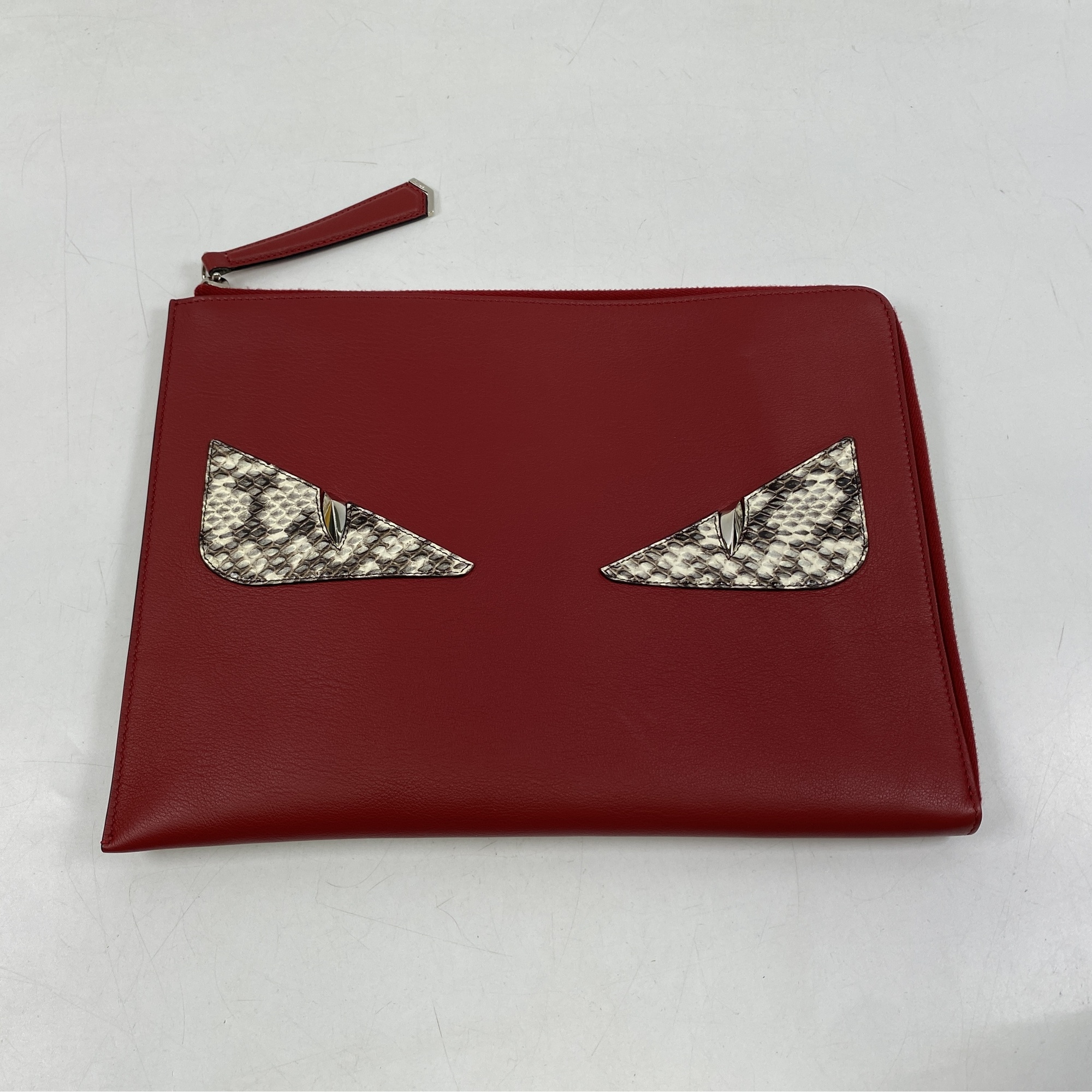 フェンディ バグズアイ クラッチバッグ 赤 レザー Aランク