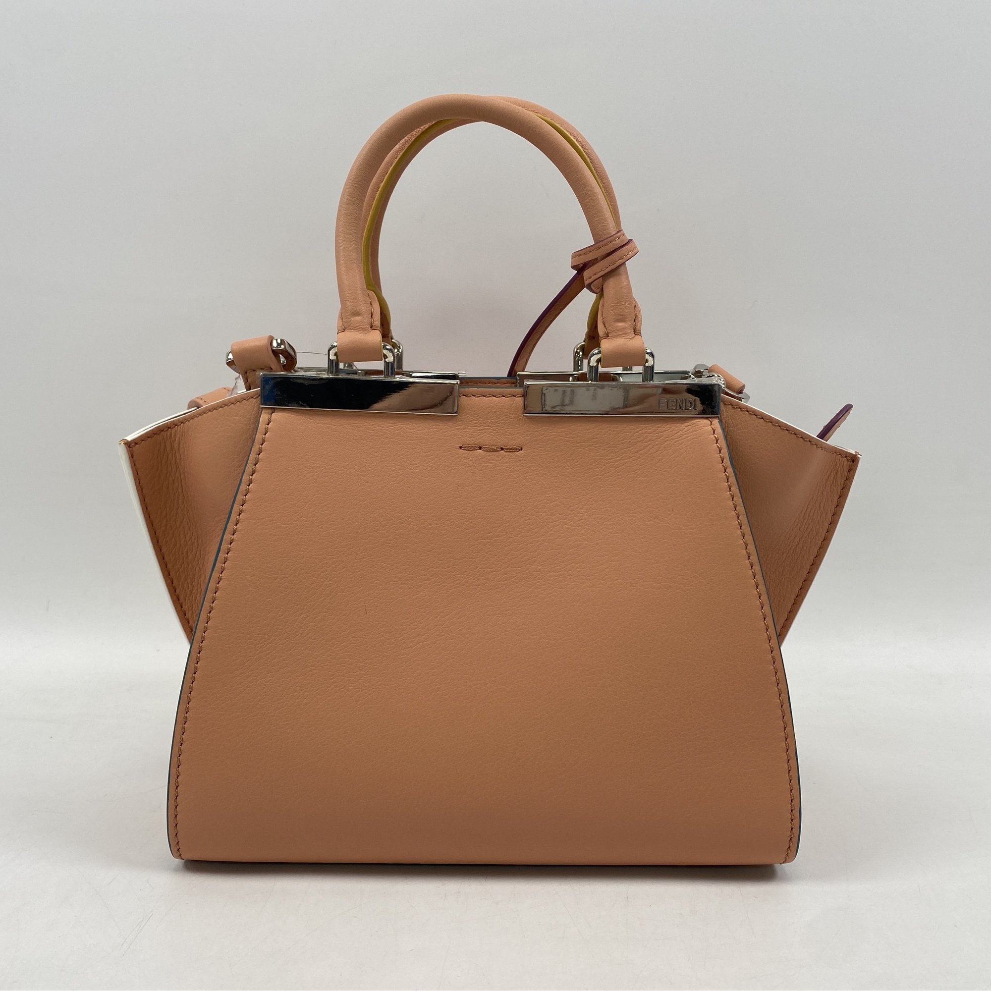 フェンディ プチトロワジュール ピンク レザー Bランク