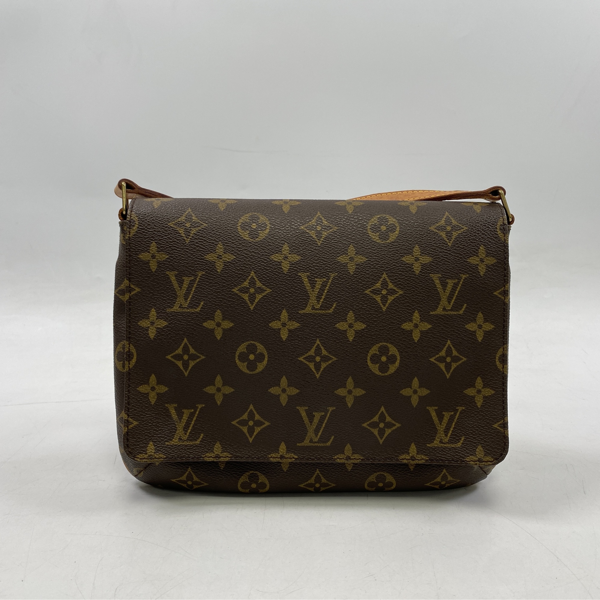 ルイ・ヴィトン モノグラム ミュゼットタンゴ ショート Bランク