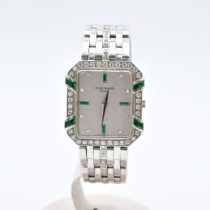 パテック フィリップ シルバー文字盤 ダイヤ×エメラルド 750WG/QZ 3833/13G 買取実績【買取日：2025年11月15日】
