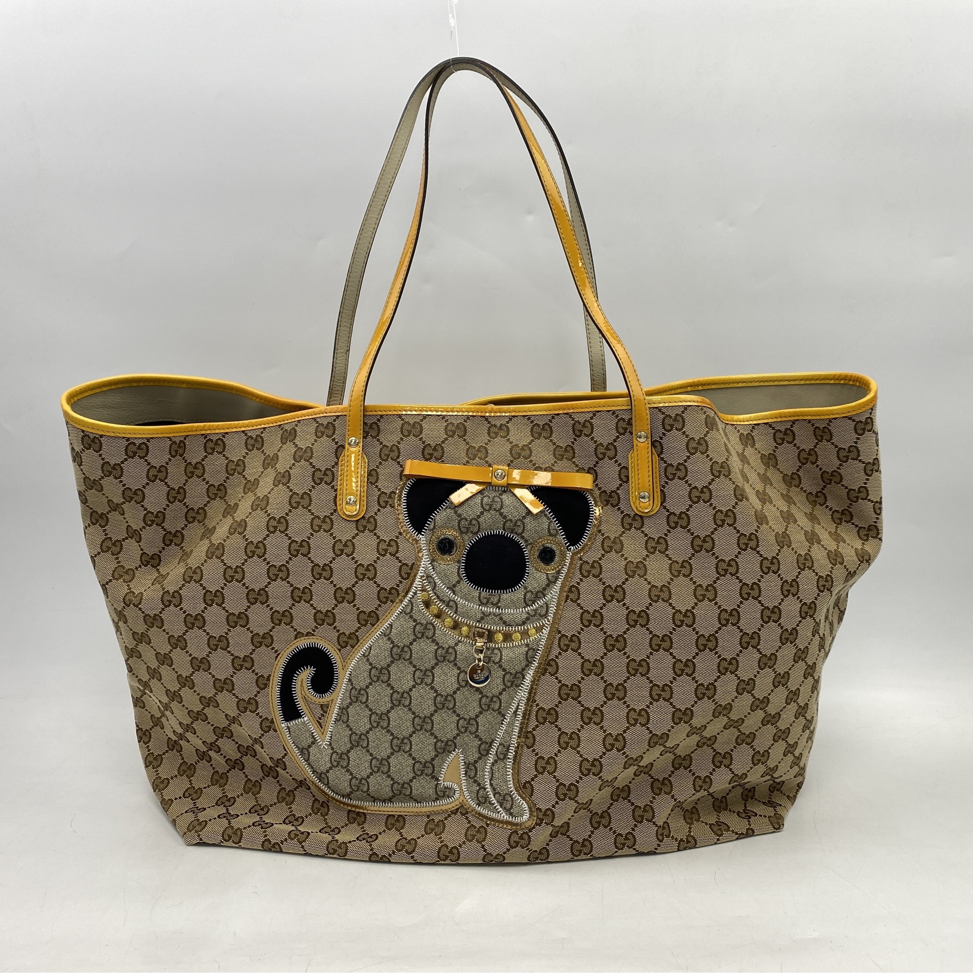 グッチ GGキャンバス トートバッグ オリバー パグ 212373 買取実績