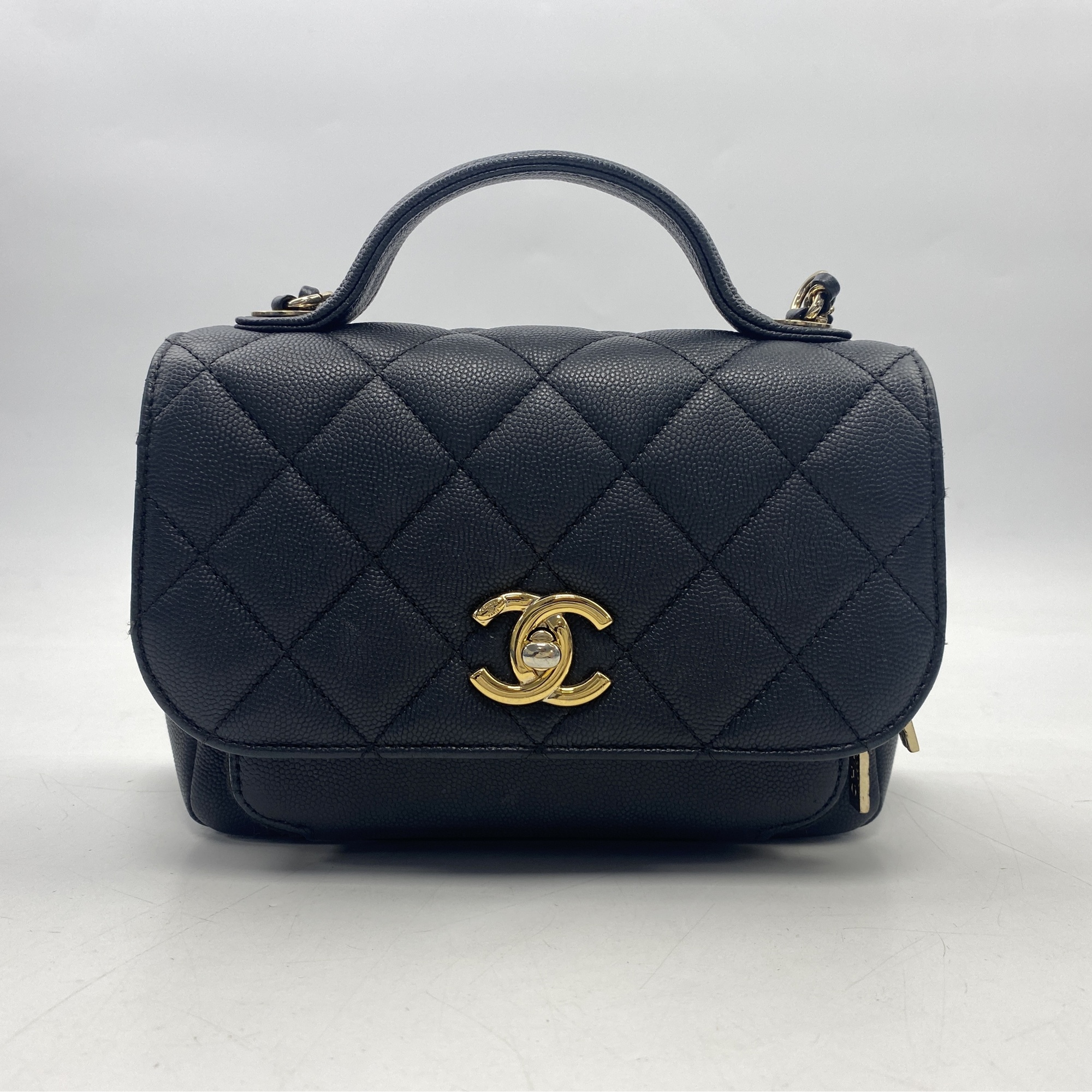 シャネル アフィニティ チェーンショルダーバッグ 黒 キャビアスキン