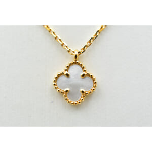 ヴァンクリーフ＆アーペル スウィートアルハンブラ マザーオブパール ネックレス Au750YG VCARE69100 買取実績【買取日：2025年11月4日】