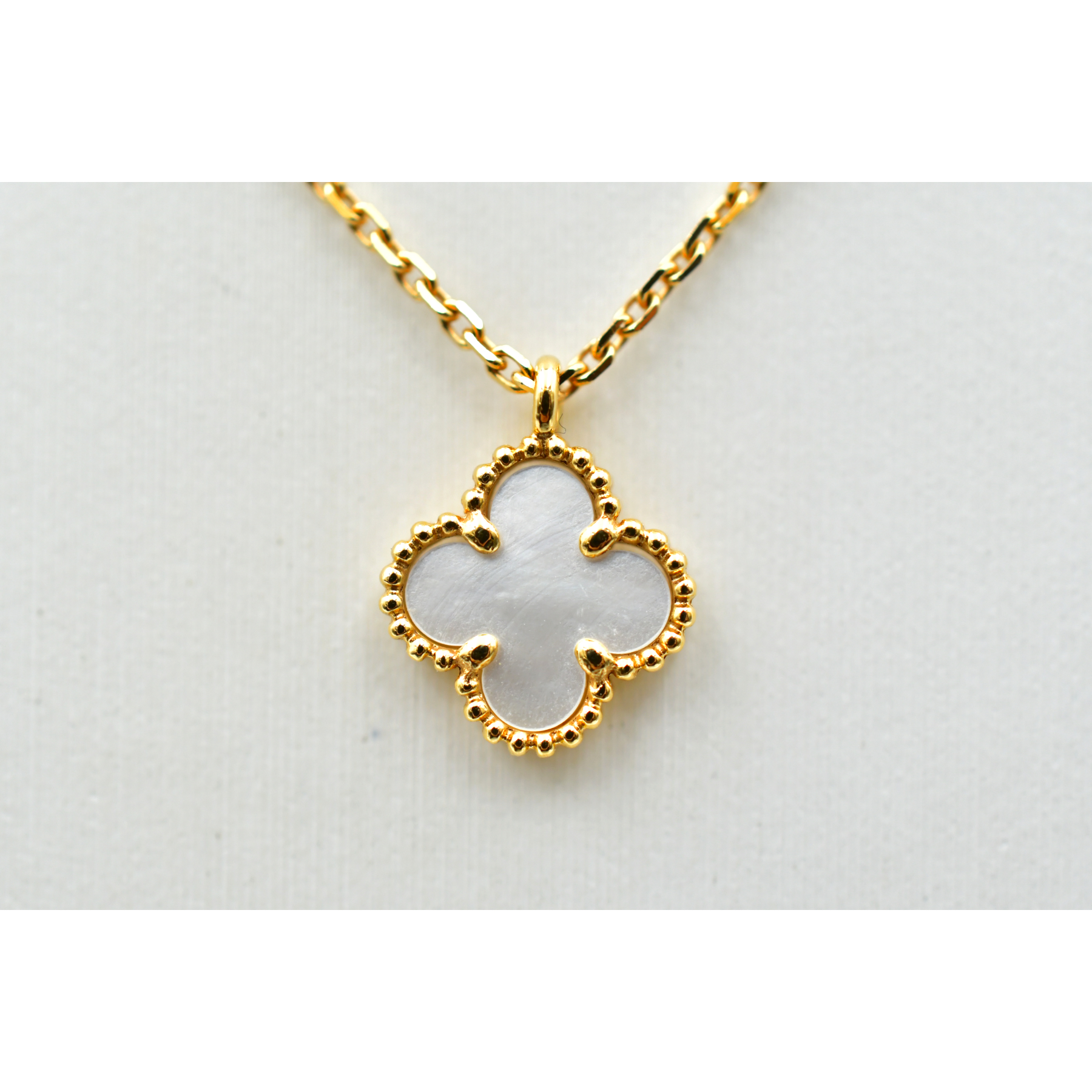 ヴァンクリーフ&アーペル　スウィート アルハンブラ　マザーオブパール　ネックレス スウィート アルハンブラ ペンダント 18K イエローゴールド, マザー