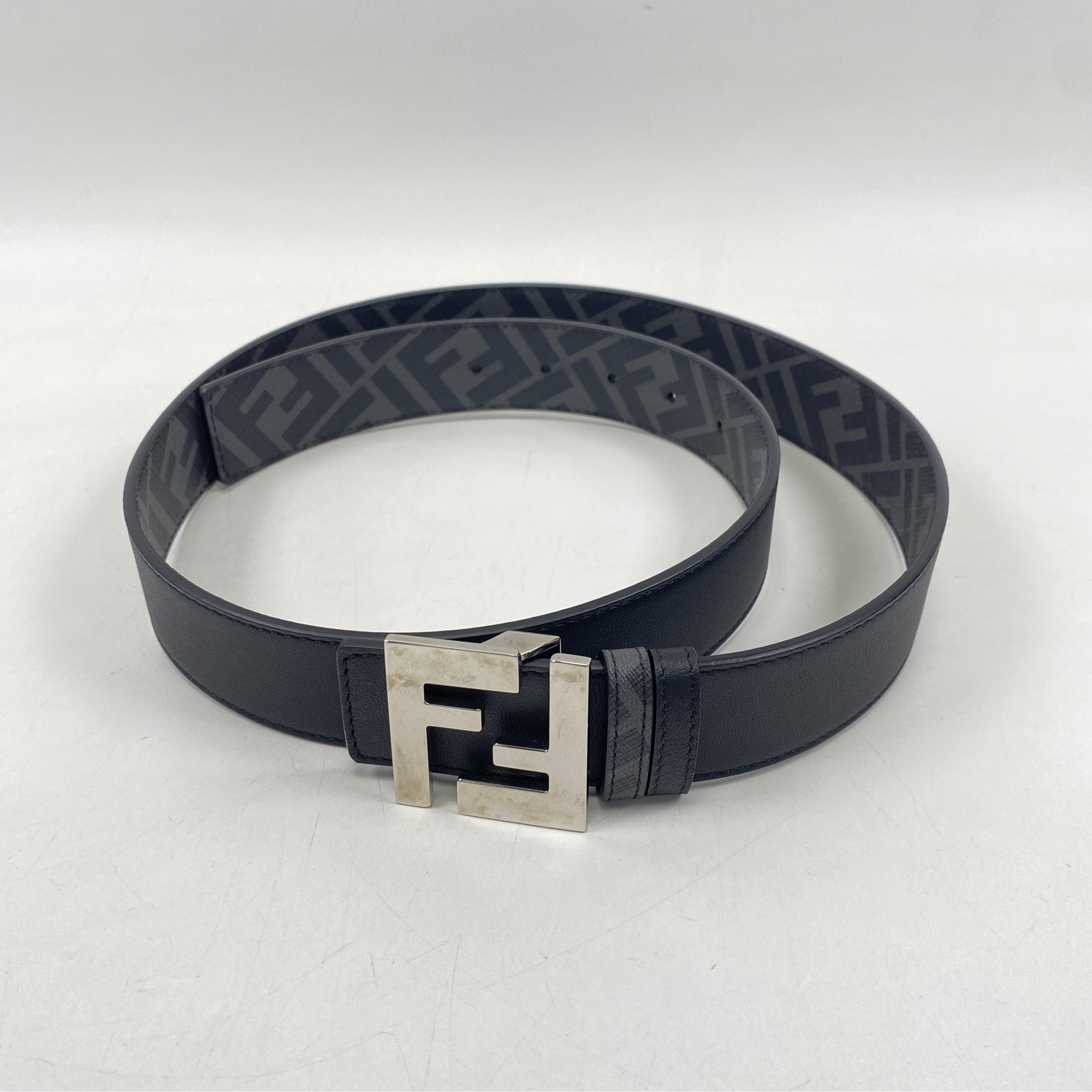 フェンディ(FENDI) ベルト ズッカ リバーシブル フェンディ ベルト