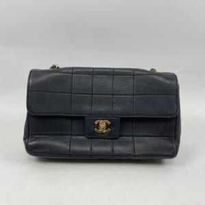 シャネル チョコバー チェーンショルダーバッグ GD金具 ラムスキン 黒 買取実績【買取日：2025年11月11日】