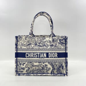 ディオール ブックトートミディアム 青 キャンパス M1296ZRGO_M35I 買取実績【買取日：2025年11月15日】