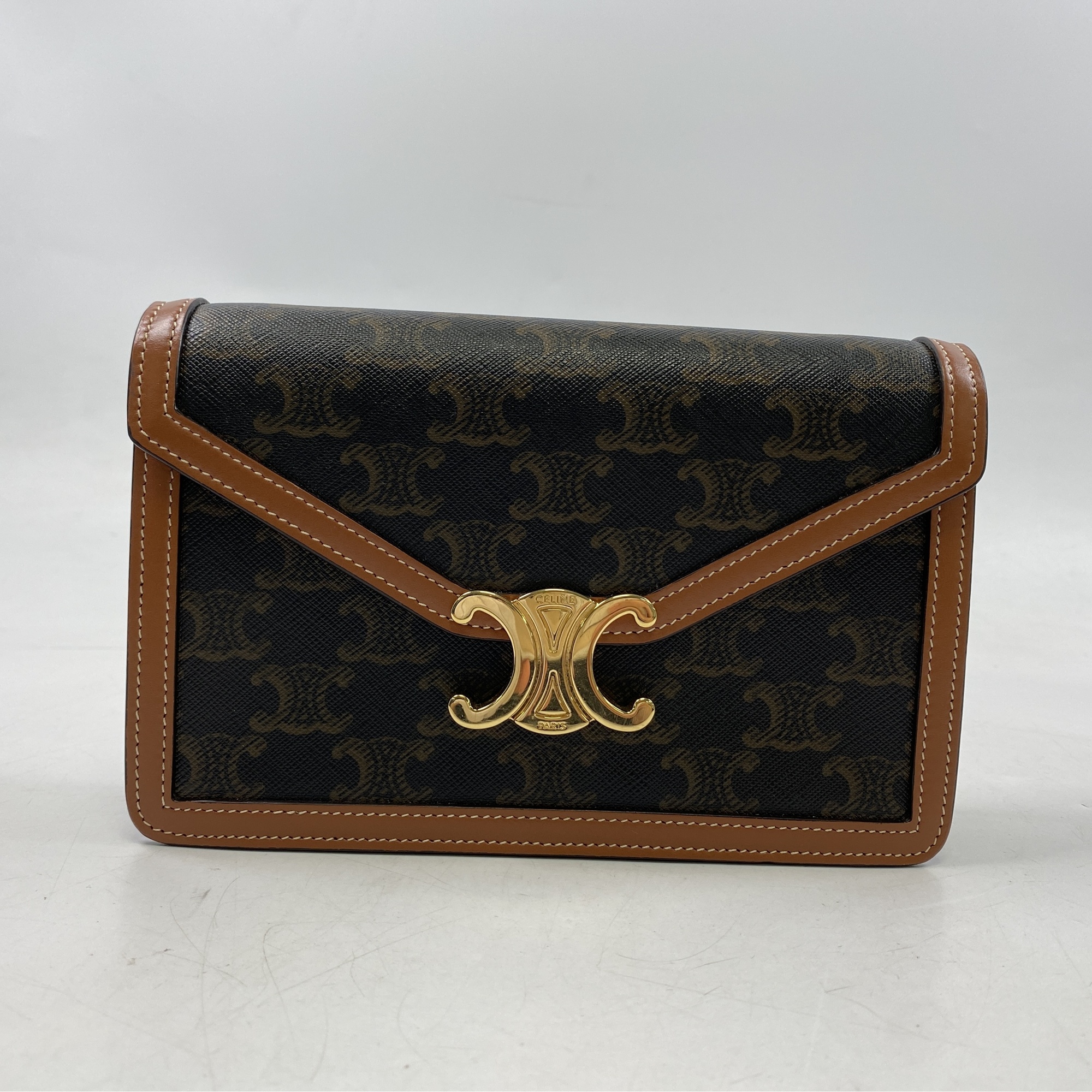 セリーヌ マーゴ チェーンウォレット ブラウン トリオンフキャンバス