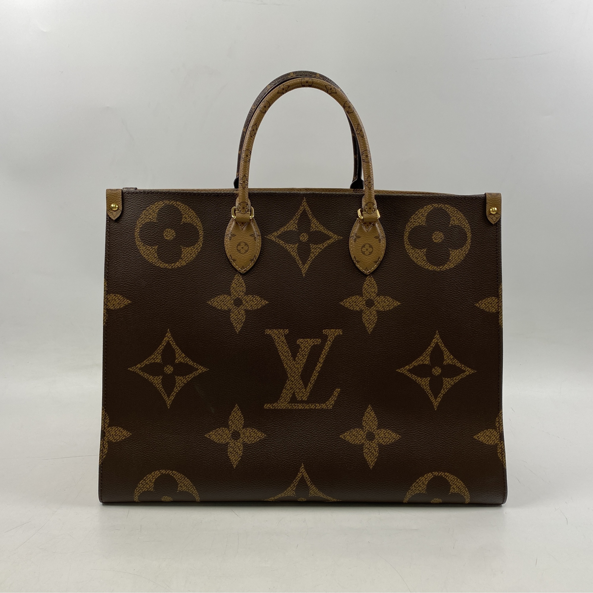 ルイ・ヴィトン モノグラム ジャイアント オンザゴーGM M45320 買取